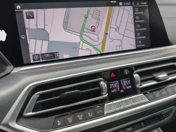 BMW X5 xDrive40d M Sport Standheizung AHK Harman K