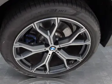 BMW X5 xDrive40d M Sport Standheizung AHK Harman K
