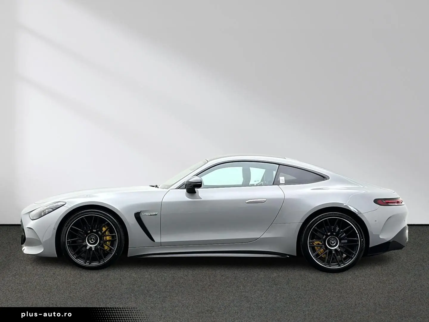 MERCEDES-BENZ GT 63 4M  Panorama Distronic Burmester Head-Up