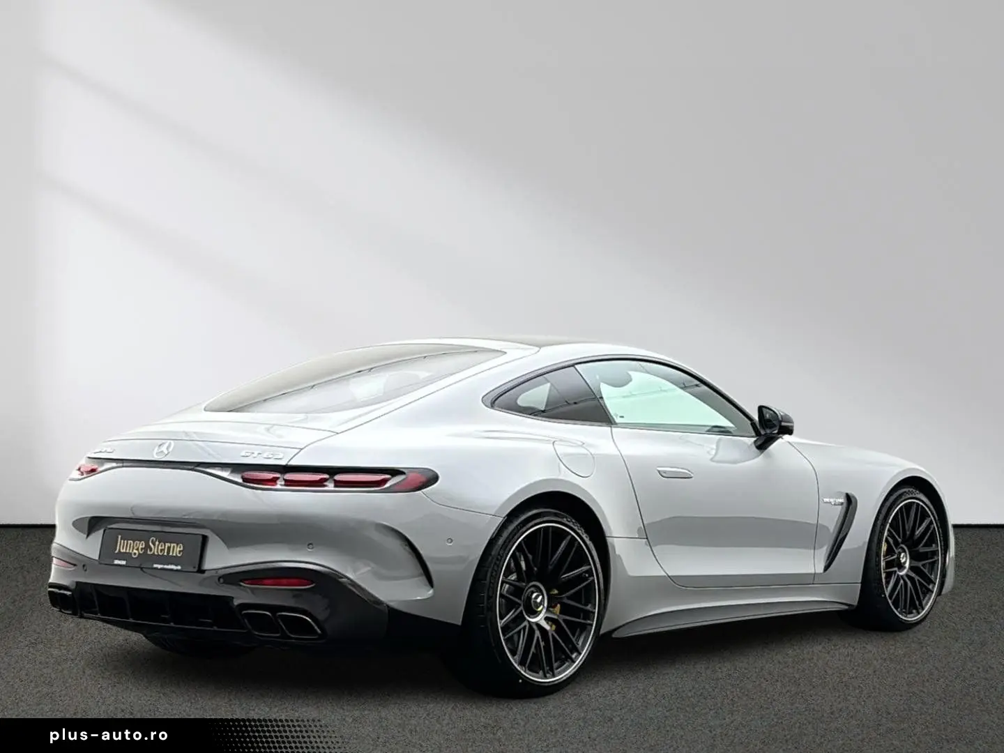MERCEDES-BENZ GT 63 4M  Panorama Distronic Burmester Head-Up