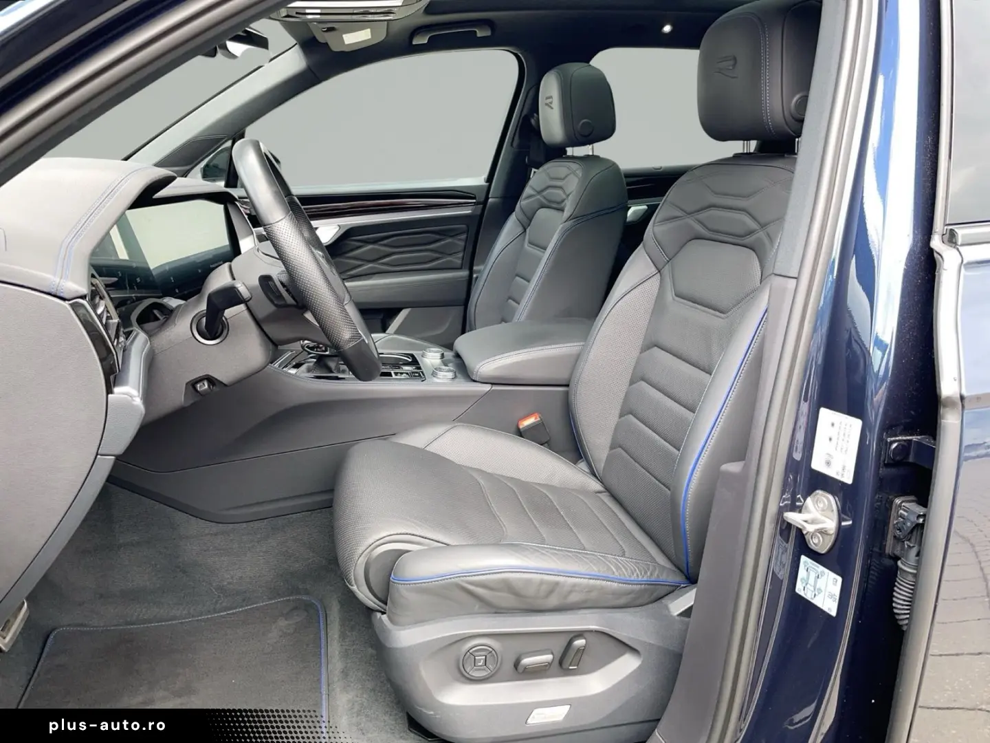 VW Touareg R 3.0 eHybrid 4M Tiptr. 360 AHK HuD Lede