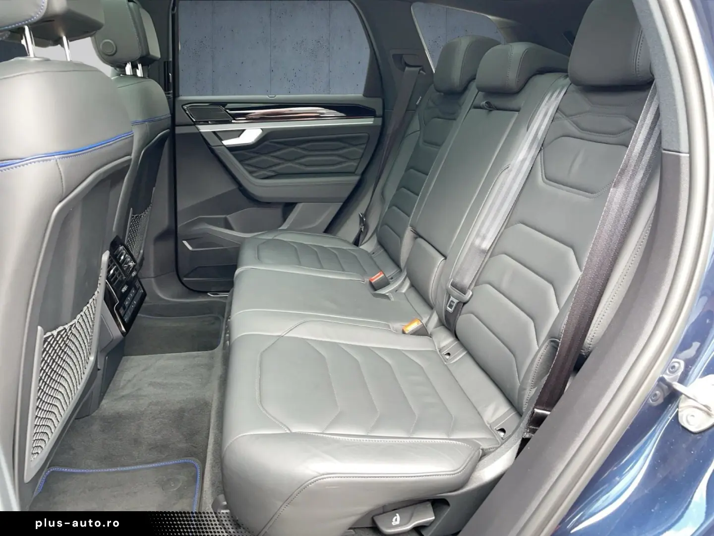 VW Touareg R 3.0 eHybrid 4M Tiptr. 360 AHK HuD Lede