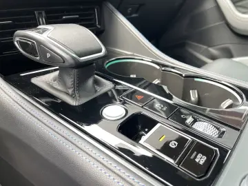 VW Touareg R 3.0 eHybrid 4M Tiptr. 360 AHK HuD Lede