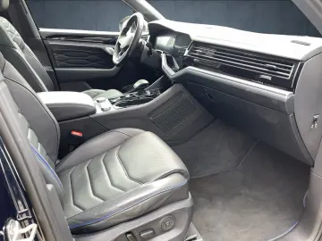 VW Touareg R 3.0 eHybrid 4M Tiptr. 360 AHK HuD Lede