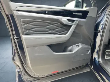 VW Touareg R 3.0 eHybrid 4M Tiptr. 360 AHK HuD Lede