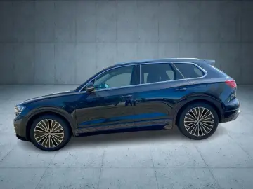 VW Touareg Elegance 3.0 eHybrid 4M Autom Pano Leder