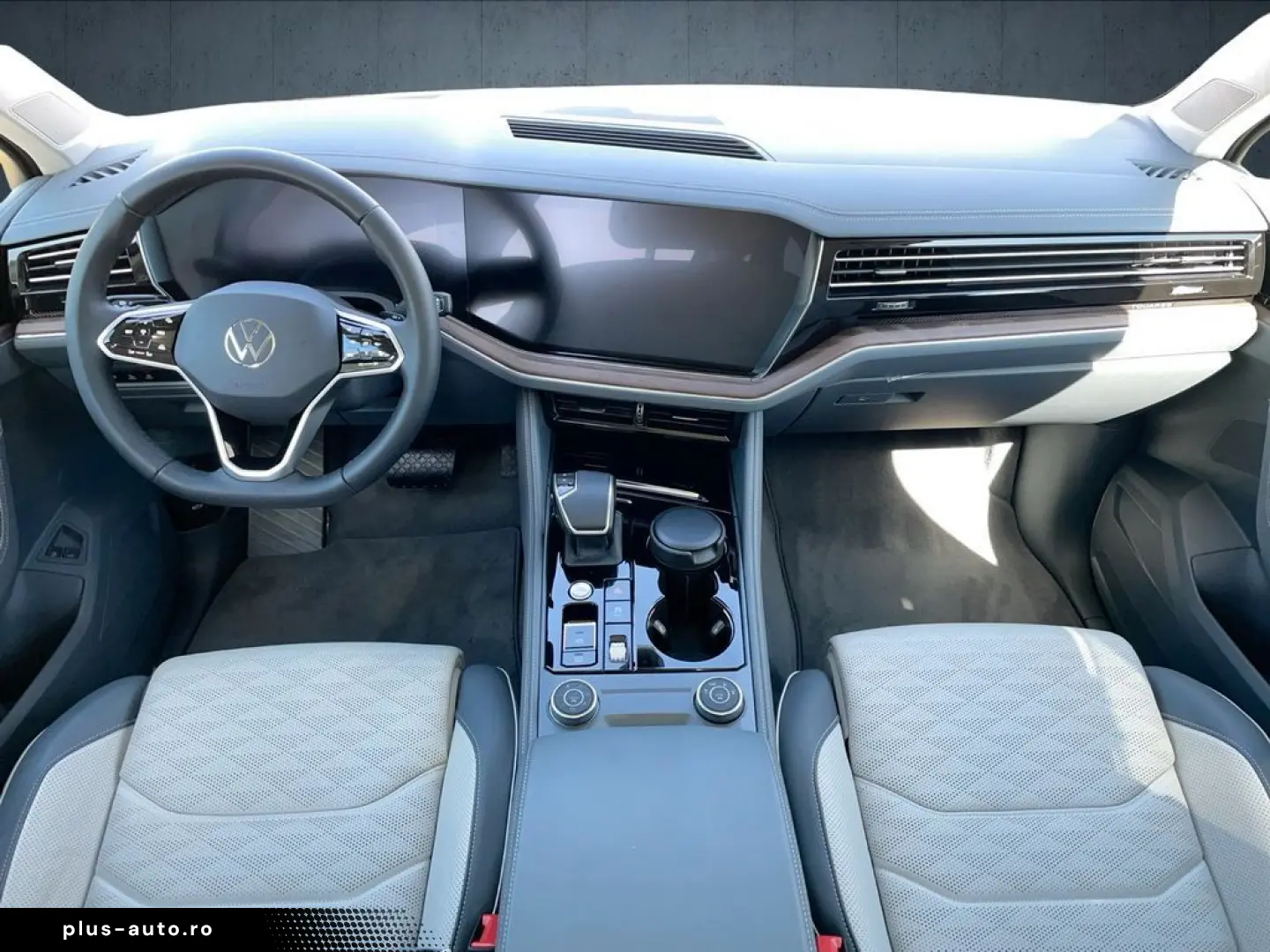 VW Touareg Elegance 3.0 eHybrid 4M Autom Pano Leder