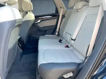 VW Touareg Elegance 3.0 eHybrid 4M Autom Pano Leder