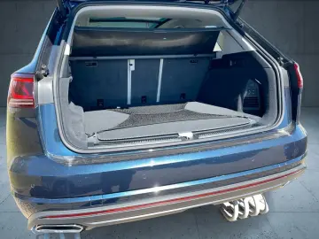 VW Touareg Elegance 3.0 eHybrid 4M Autom Pano Leder