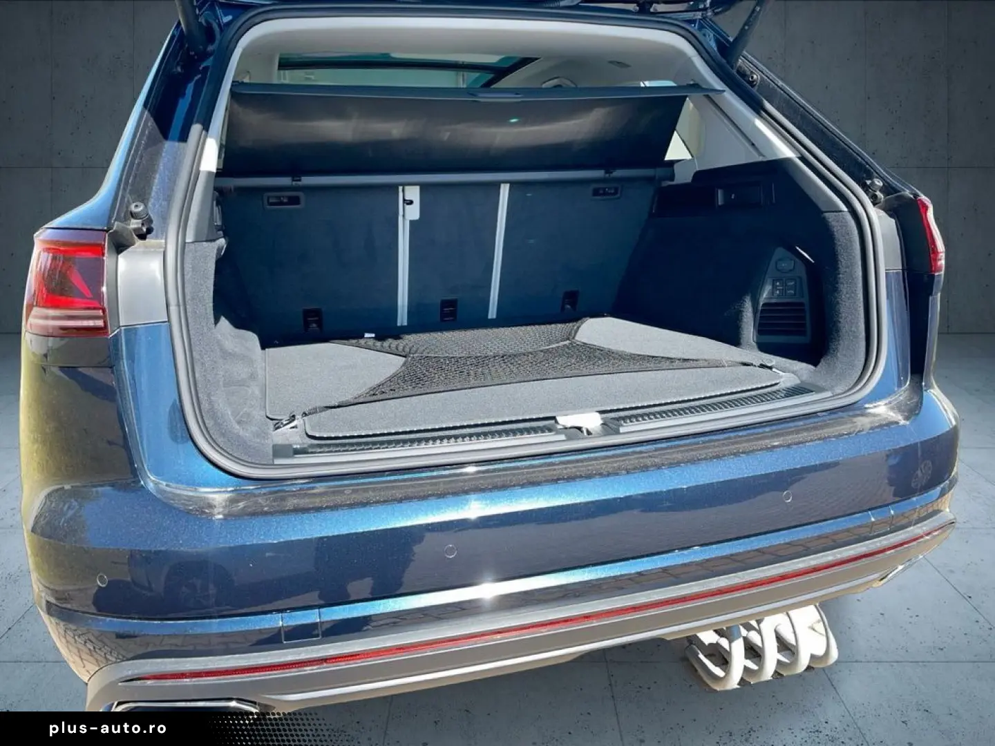 VW Touareg Elegance 3.0 eHybrid 4M Autom Pano Leder