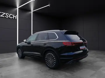 VW Touareg eHybrid Elegance Matrix Navi ACC AHK Pan