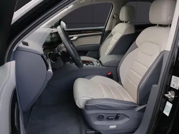 VW Touareg eHybrid Elegance Matrix Navi ACC AHK Pan