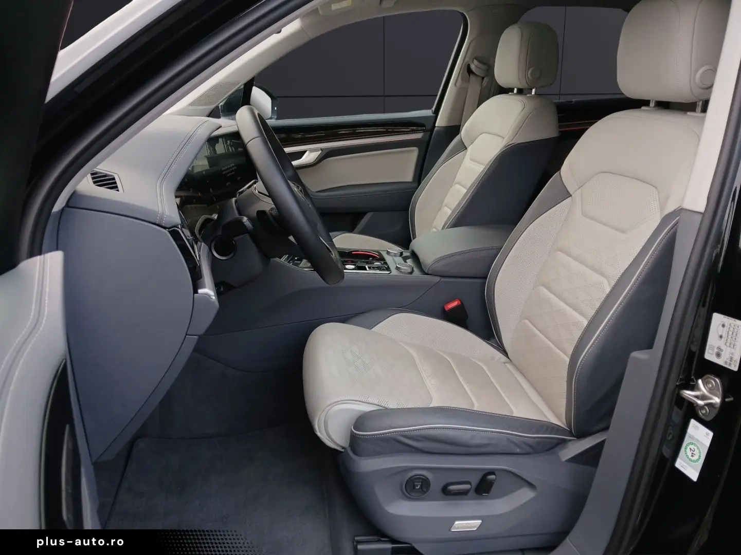 VW Touareg eHybrid Elegance Matrix Navi ACC AHK Pan