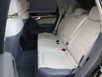 VW Touareg eHybrid Elegance Matrix Navi ACC AHK Pan