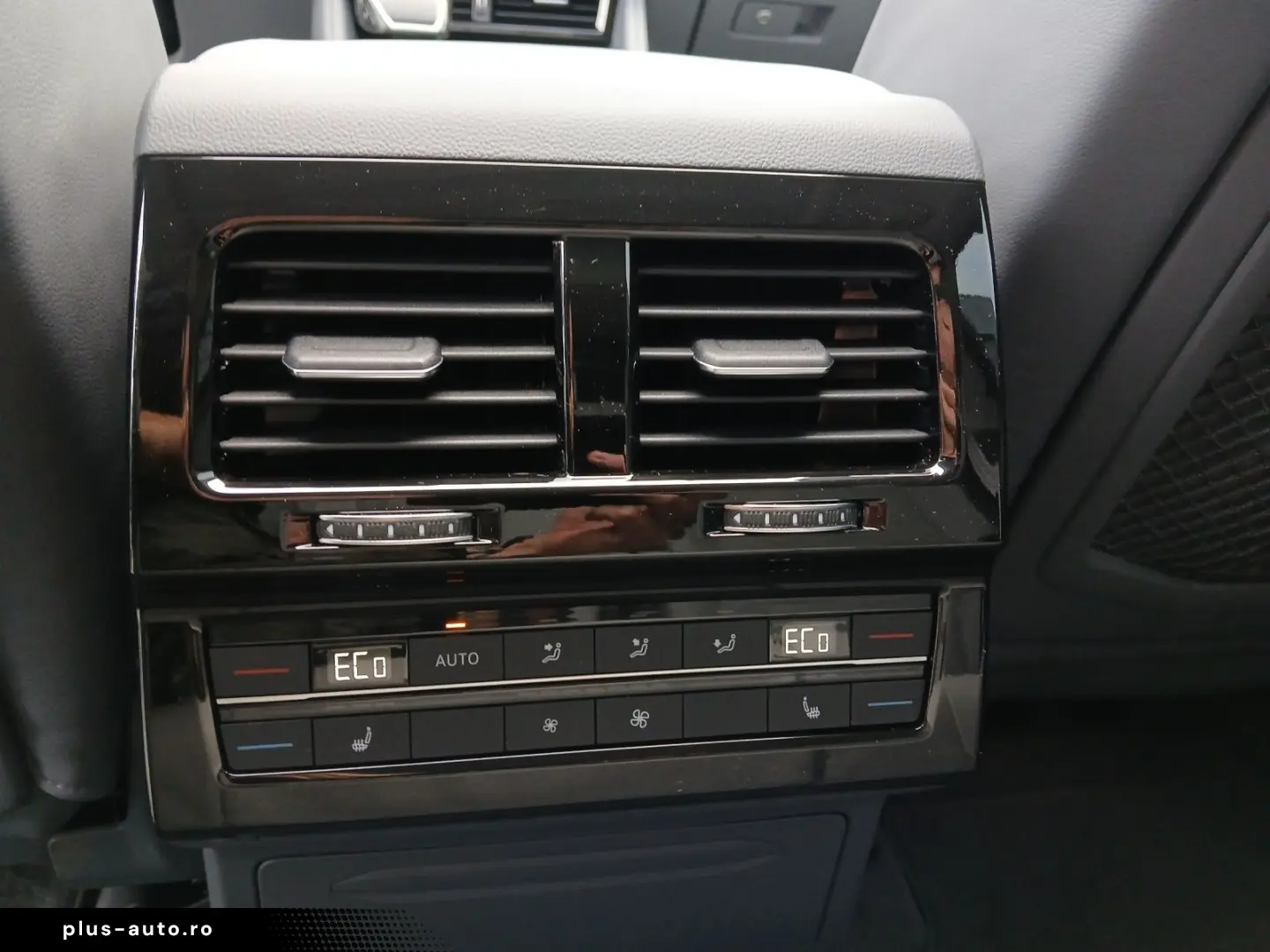 VW Touareg eHybrid Elegance Matrix Navi ACC AHK Pan