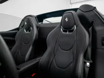 FERRARI 296 GTS - FERRARI HAMBURG