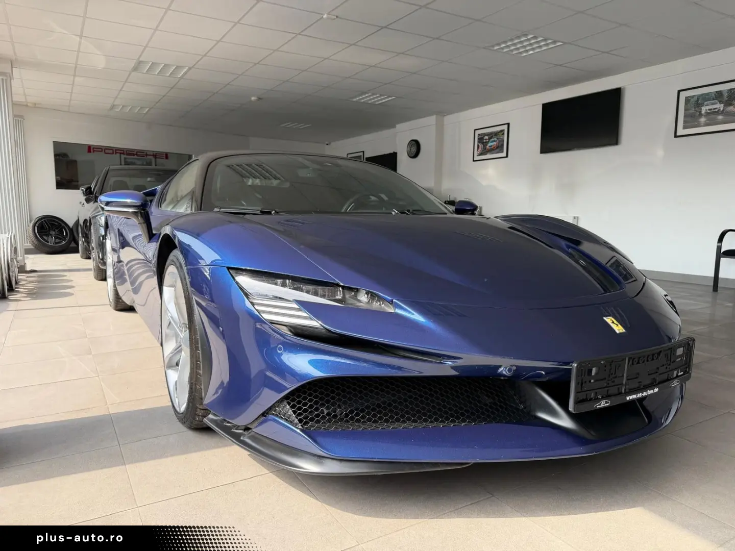 FERRARI SF90 Stradale Two-Tone Liftsystem JBL CarPlay