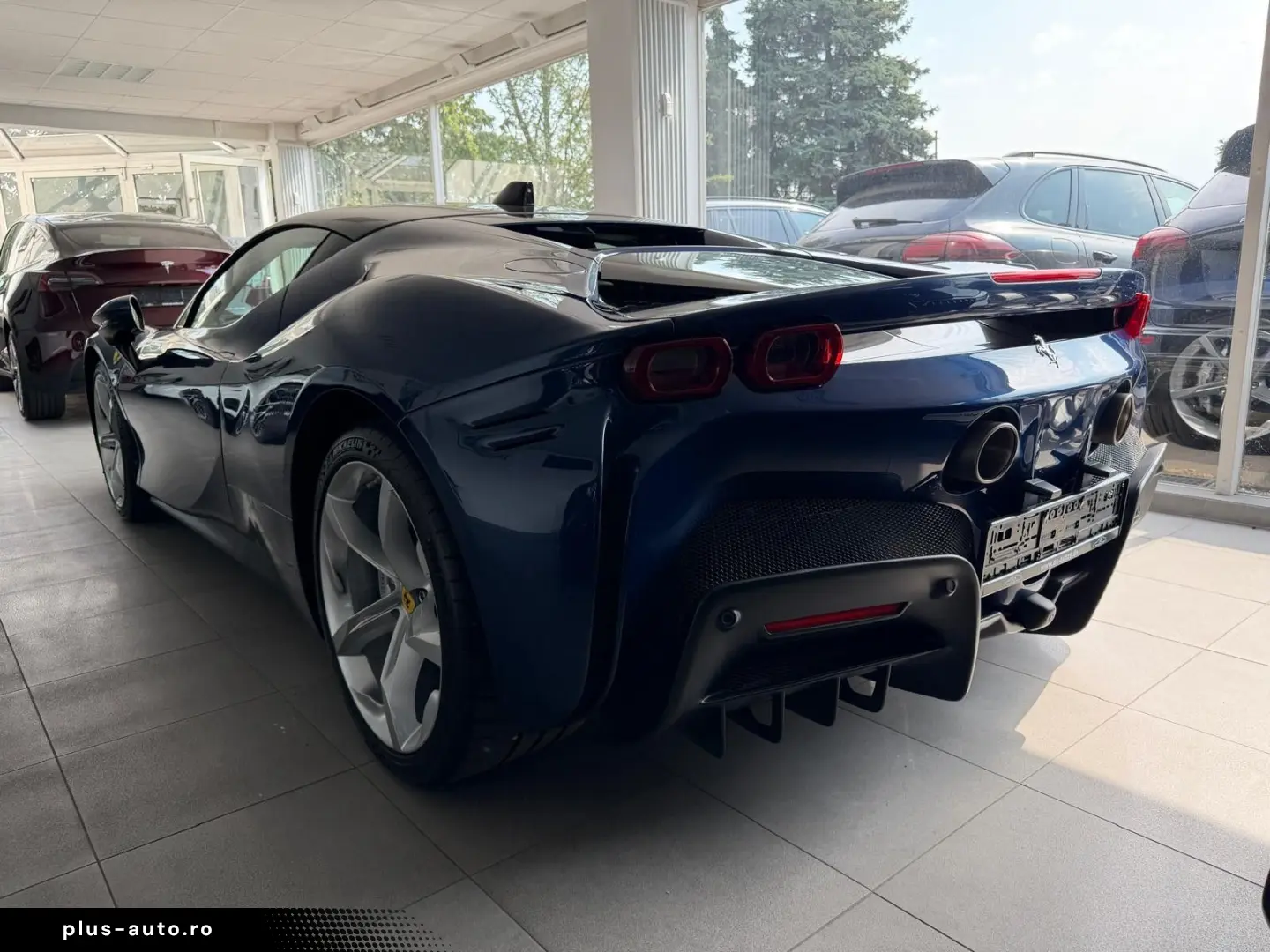 FERRARI SF90 Stradale Two-Tone Liftsystem JBL CarPlay
