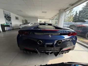 FERRARI SF90 Stradale Two-Tone Liftsystem JBL CarPlay