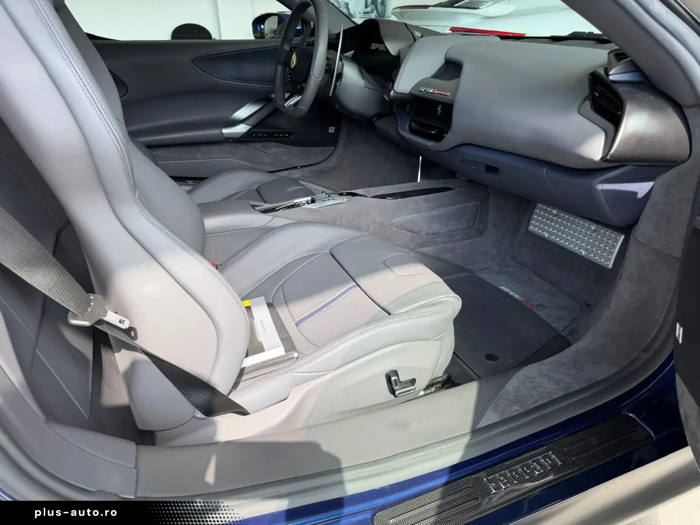 FERRARI SF90 Stradale Two-Tone Liftsystem JBL CarPlay