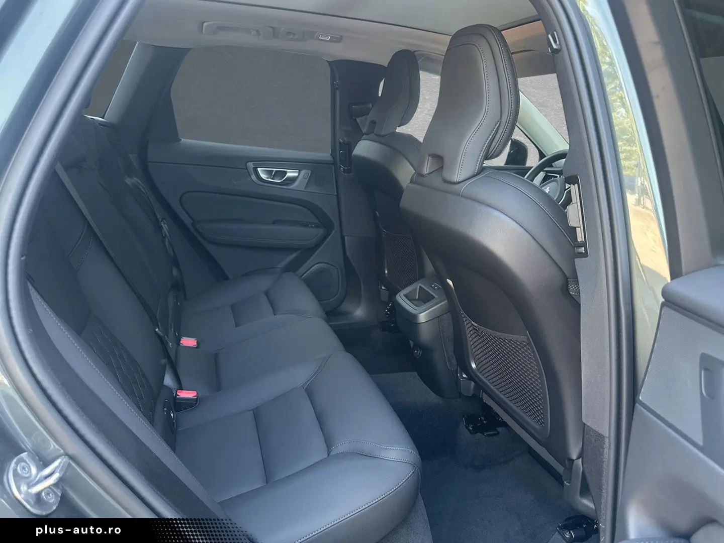 VOLVO XC60 B5 AWD Mild-Hybrid Plus Dark ACC HUD SD