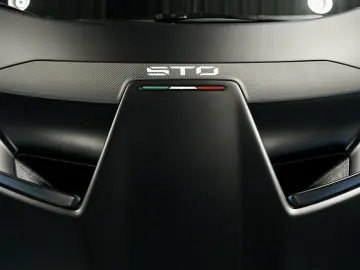 LAMBORGHINI Huracán STO  2.Hand  LIFT  Kamera  Nero-Nemesis