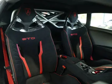LAMBORGHINI Huracán STO  2.Hand  LIFT  Kamera  Nero-Nemesis