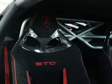 LAMBORGHINI Huracán STO  2.Hand  LIFT  Kamera  Nero-Nemesis