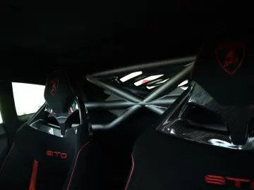 LAMBORGHINI Huracán STO  2.Hand  LIFT  Kamera  Nero-Nemesis