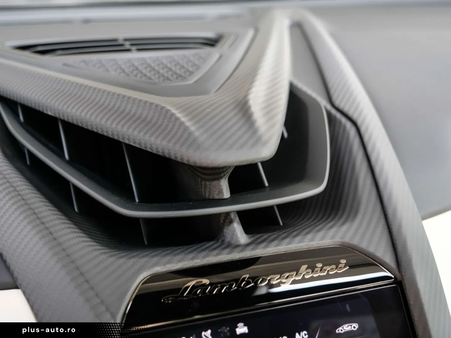 LAMBORGHINI Revuelto Nero Nemesis  Full Exterior Carbon