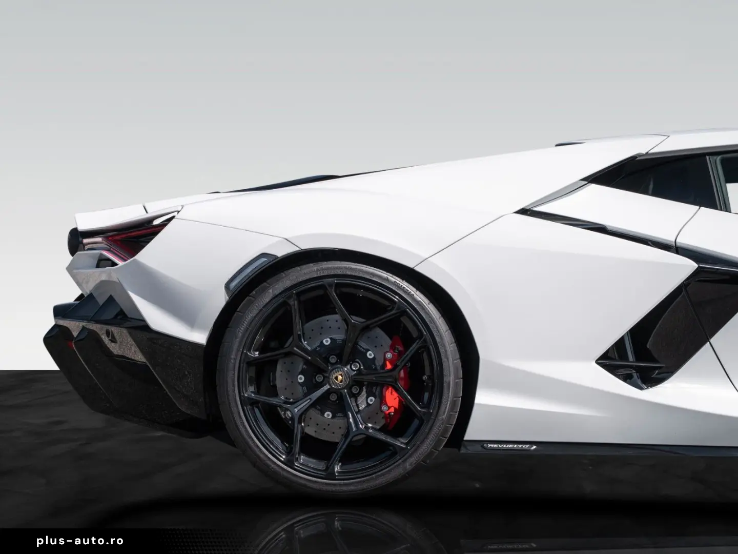 LAMBORGHINI Revuelto   Classica Trim   Passenger Display