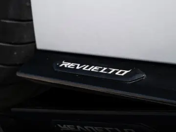 LAMBORGHINI Revuelto   Classica Trim   Passenger Display