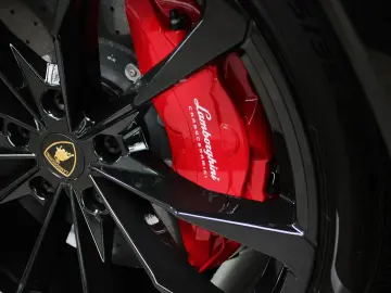LAMBORGHINI URUS   S   B&O 3D BLACK &STYLE-PACK PANORAMA 23