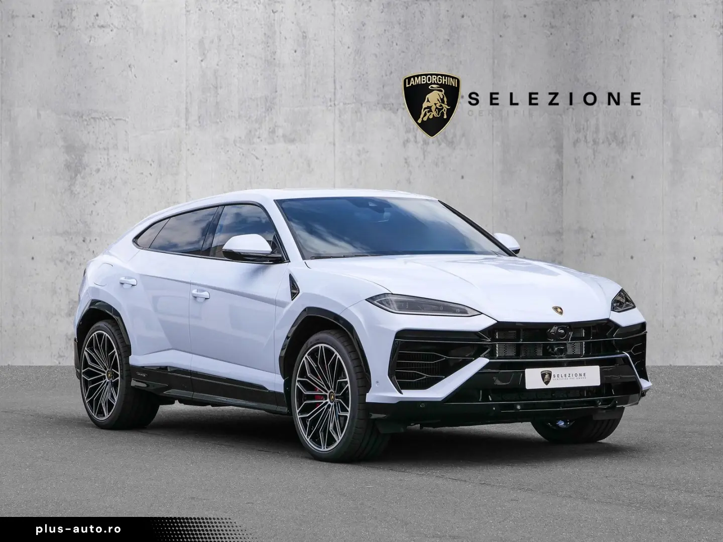 LAMBORGHINI Urus SE Bianco Sapphirus  Panoramic Roof
