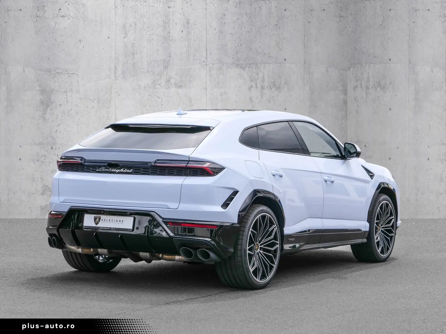 LAMBORGHINI Urus SE Bianco Sapphirus  Panoramic Roof