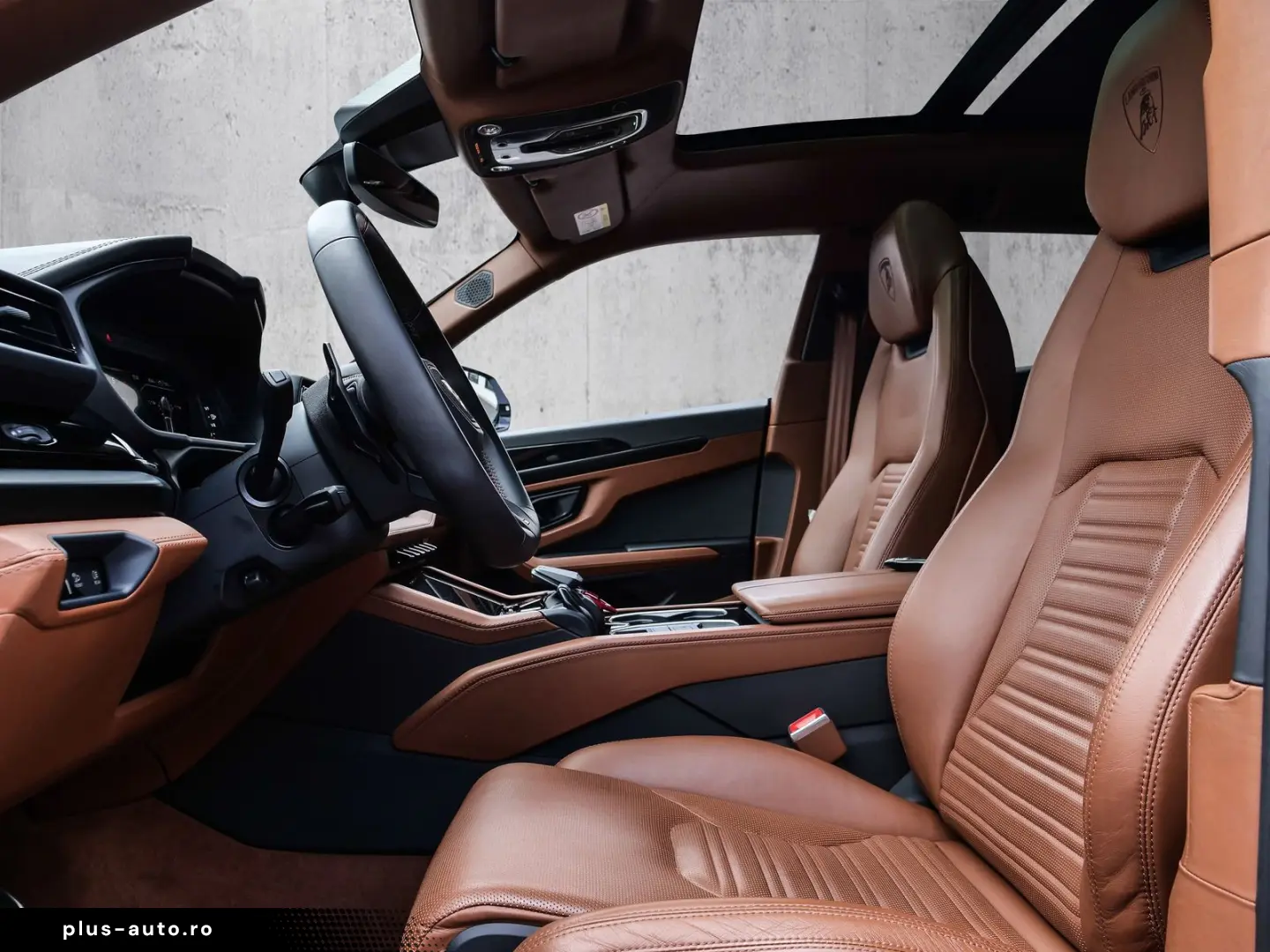 LAMBORGHINI Urus SE Bianco Sapphirus  Panoramic Roof
