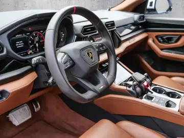 LAMBORGHINI Urus SE Bianco Sapphirus  Panoramic Roof