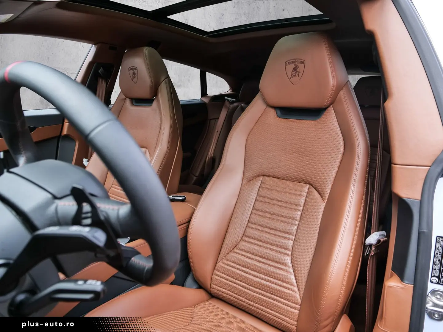 LAMBORGHINI Urus SE Bianco Sapphirus  Panoramic Roof