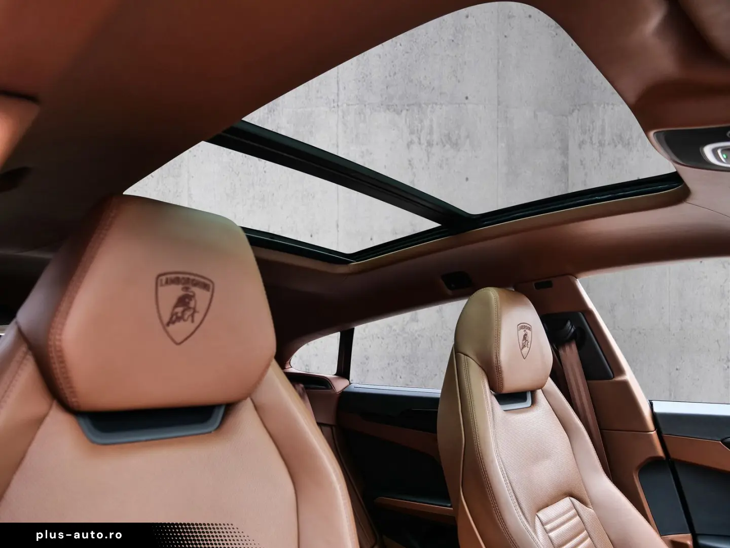 LAMBORGHINI Urus SE Bianco Sapphirus  Panoramic Roof
