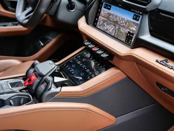 LAMBORGHINI Urus SE Bianco Sapphirus  Panoramic Roof