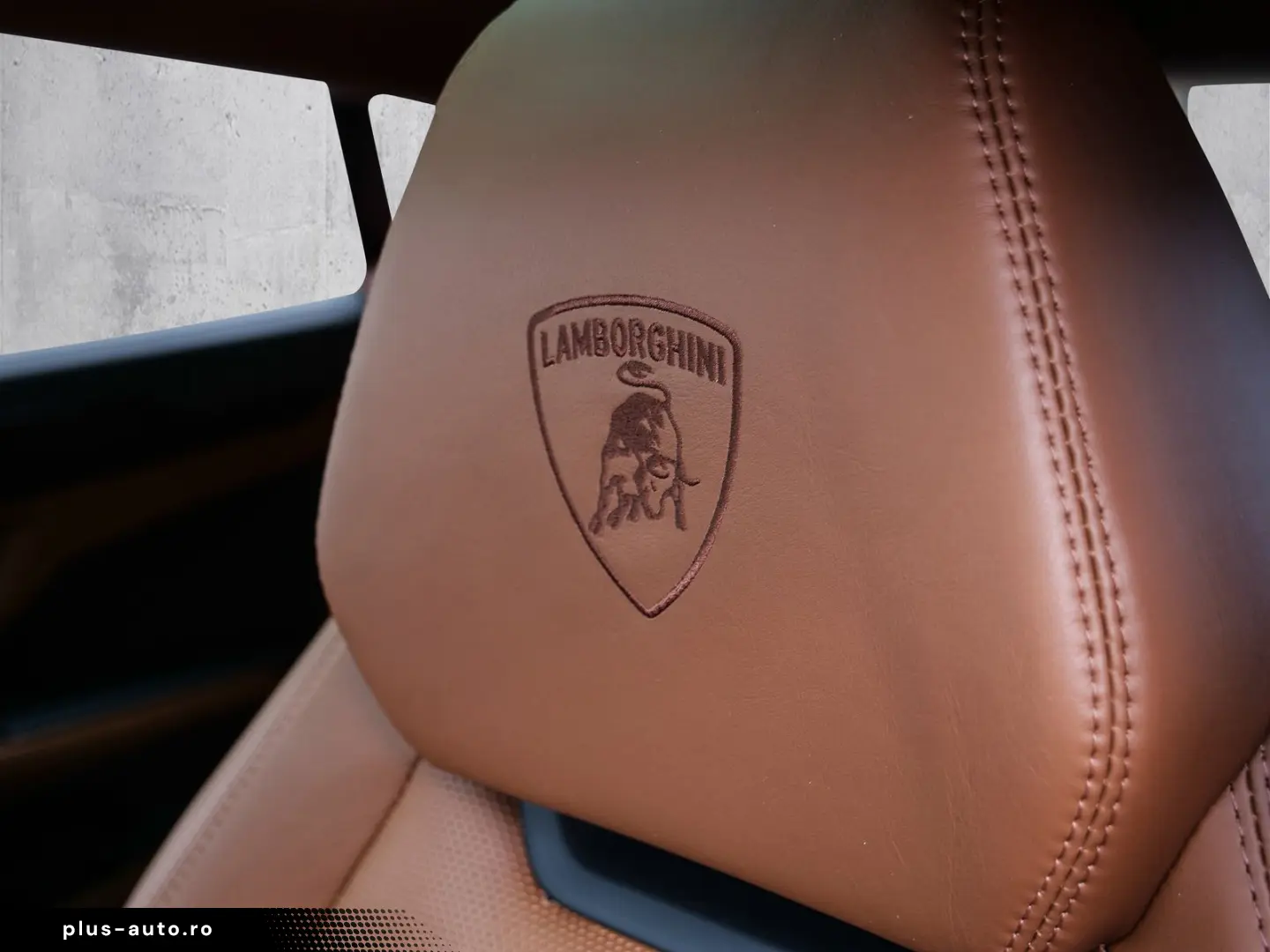 LAMBORGHINI Urus SE Bianco Sapphirus  Panoramic Roof