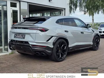 LAMBORGHINI Urus PERFORMANTE FULL CARBON Akrapovic B&O
