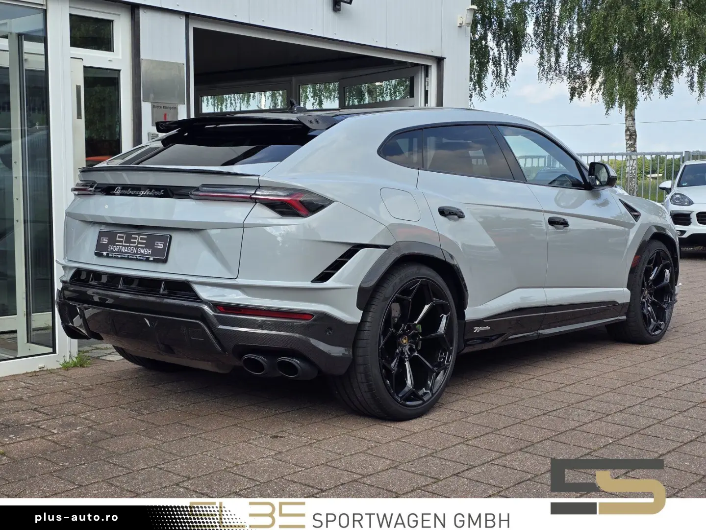 LAMBORGHINI Urus PERFORMANTE FULL CARBON Akrapovic B&O