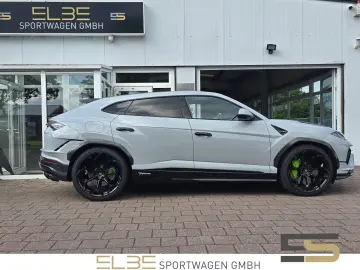 LAMBORGHINI Urus PERFORMANTE FULL CARBON Akrapovic B&O