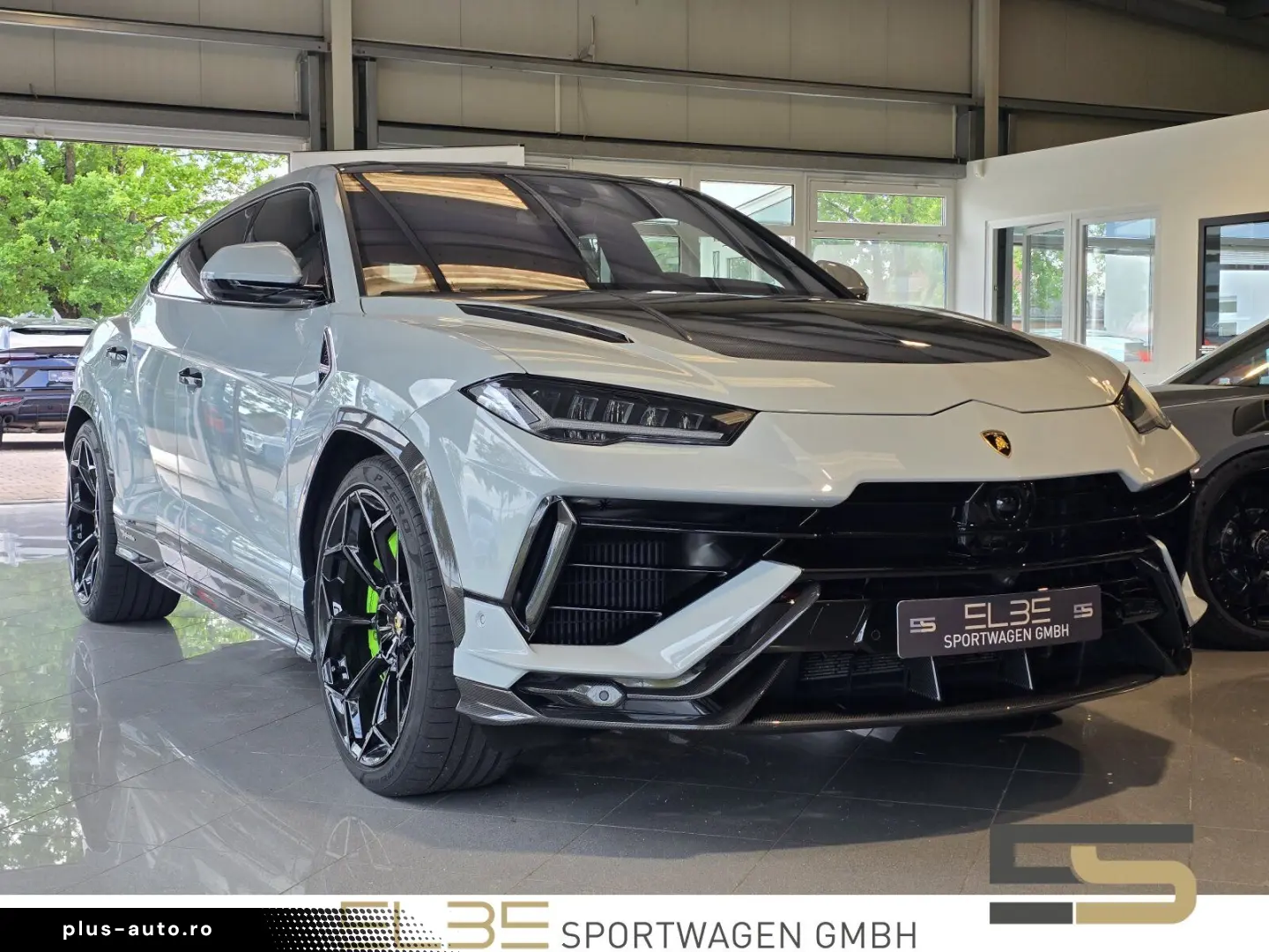 LAMBORGHINI Urus PERFORMANTE FULL CARBON Akrapovic B&O