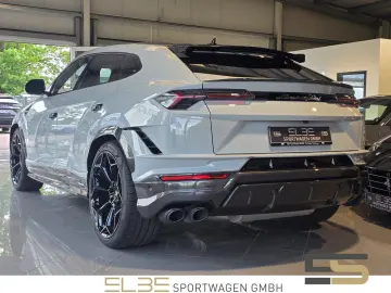 LAMBORGHINI Urus PERFORMANTE FULL CARBON Akrapovic B&O