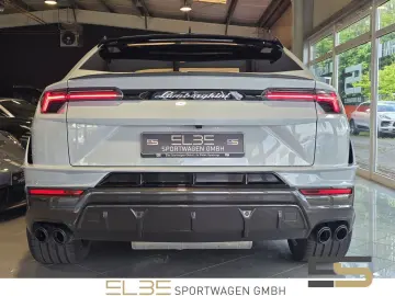 LAMBORGHINI Urus PERFORMANTE FULL CARBON Akrapovic B&O