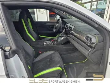 LAMBORGHINI Urus PERFORMANTE FULL CARBON Akrapovic B&O