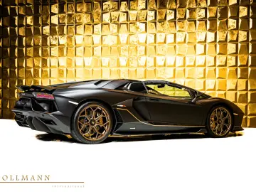 LAMBORGHINI LP 780-4 ULTIMAE ROADSTER CARBON FIBER