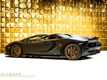LAMBORGHINI LP 780-4 ULTIMAE ROADSTER CARBON FIBER